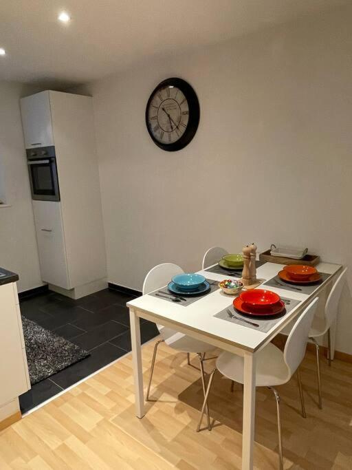 Gemuetliche Wohnung An Bester Lage Im Kreis 4 Zürich Exteriör bild